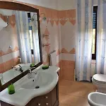 Locazione In Pittinuri בית הארחה 3*