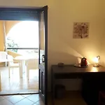 Locazione In Pittinuri בית הארחה 3*