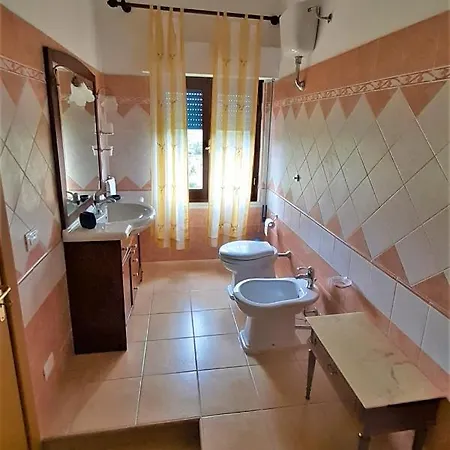 Locazione In Pittinuri 3*