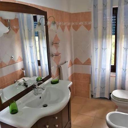 Locazione In Pittinuri Guest house *