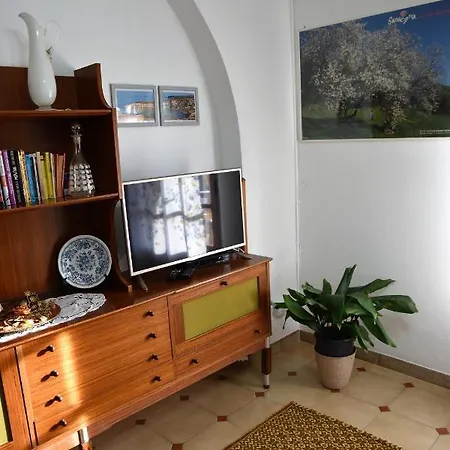 Locazione In Pittinuri Guest house *